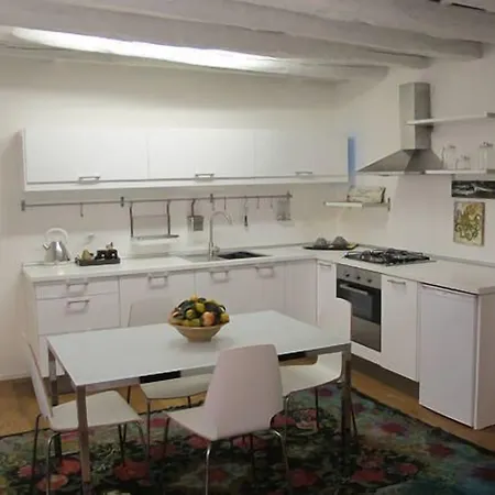 Bb 22 Charming & Vendégház 4*