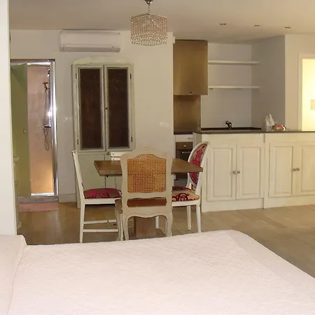 Bb 22 Charming & 4* Palermo