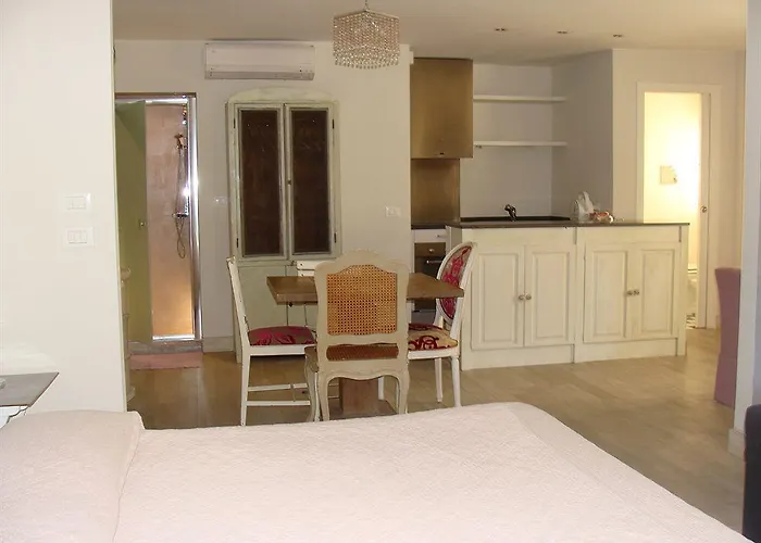 Bb 22 Charming & 4* Palerme